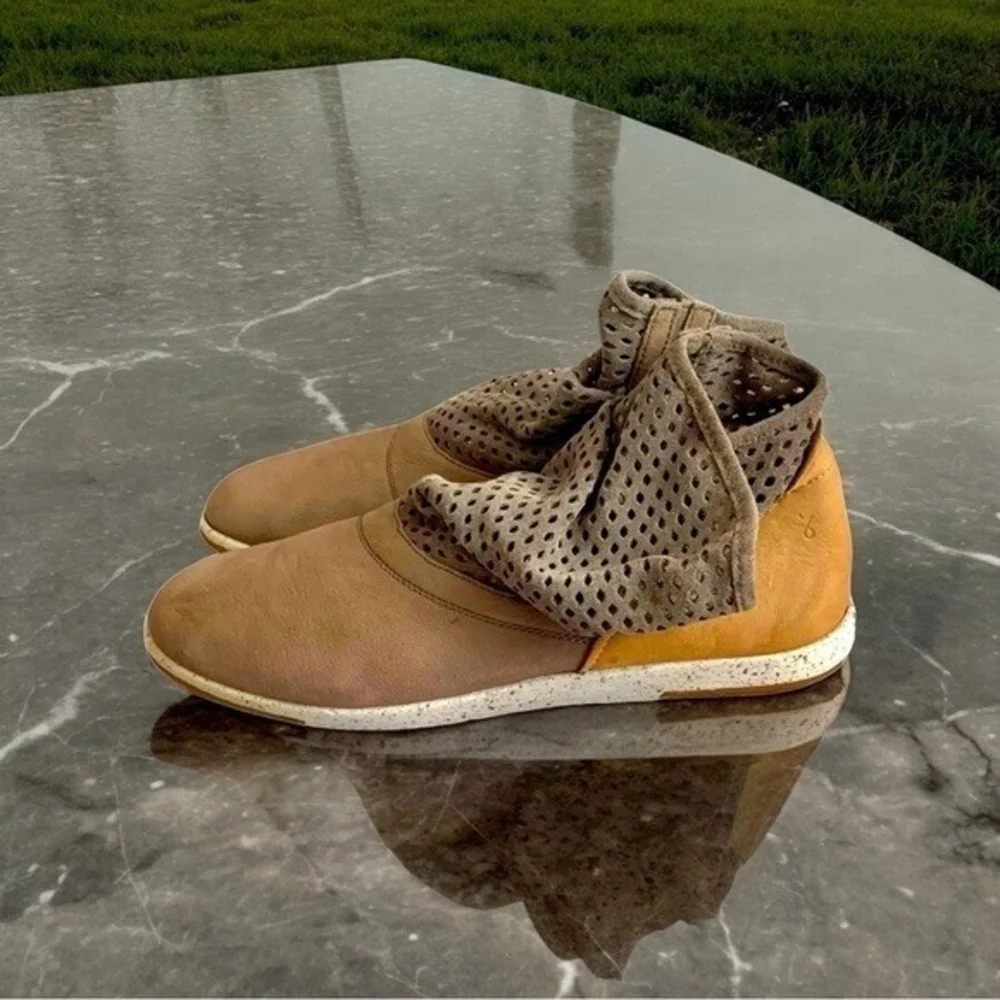 Emu Australia Numeralla Tan Suede Leather Perforated Ankle Boots Women’s 10